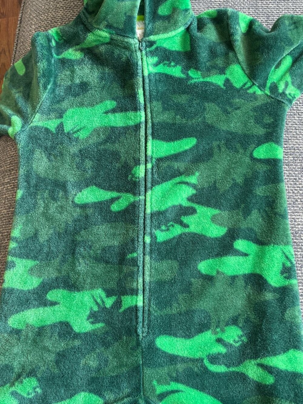 St. Eve Plush Hooded Fleece Dino Camo Sleeper Zipper One-Piece | Sz M (10/12) - Picture 4 of 5